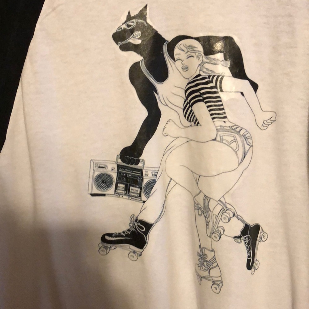 Graphic tee